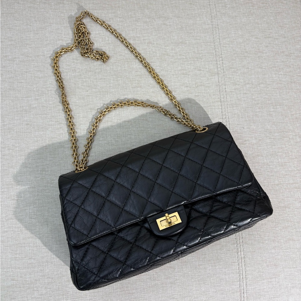 CHANEL Black Aged Calfskin Reissue 2.55 226 Flap Bag GHW - Picture 7 of 17